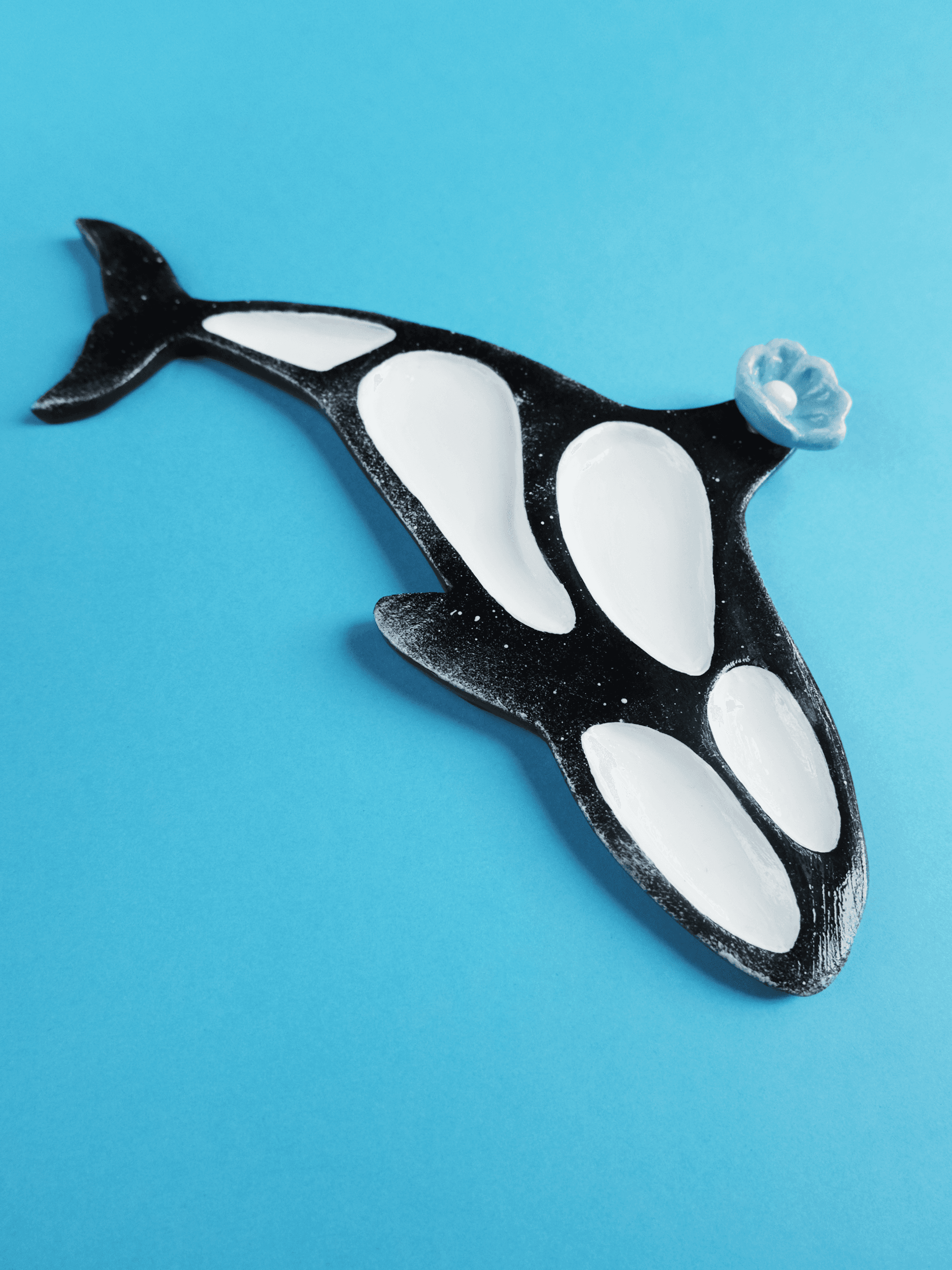 Template – White Pearl Orca - Image 2